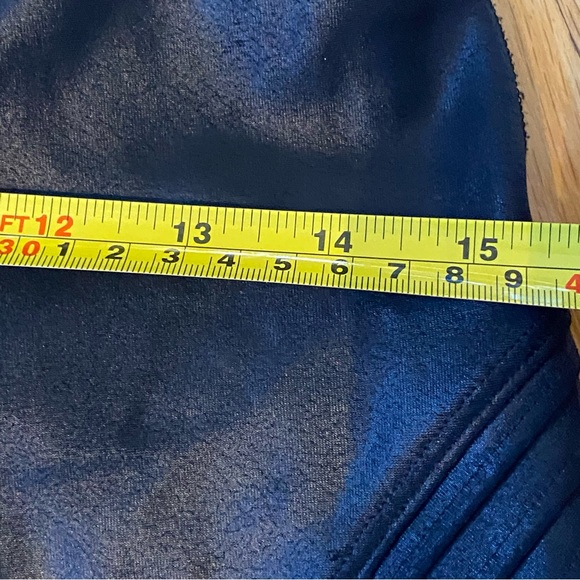 Spanx Moto Faux Leggings, size XL fits size 4 only - Picture 8 of 14